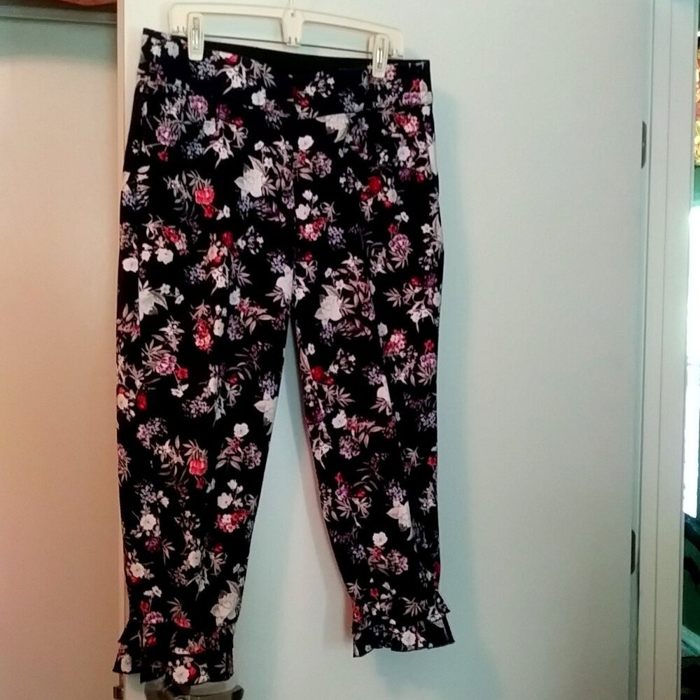👖🌸💐LANE BRYANT Allie Ruffle Hem Floral Ankle Pants | Size 14